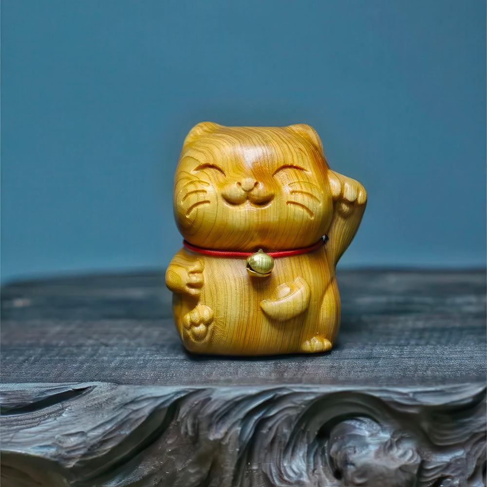 Petite Sculpture Chat Faite à la Main en Bois Clair Verni