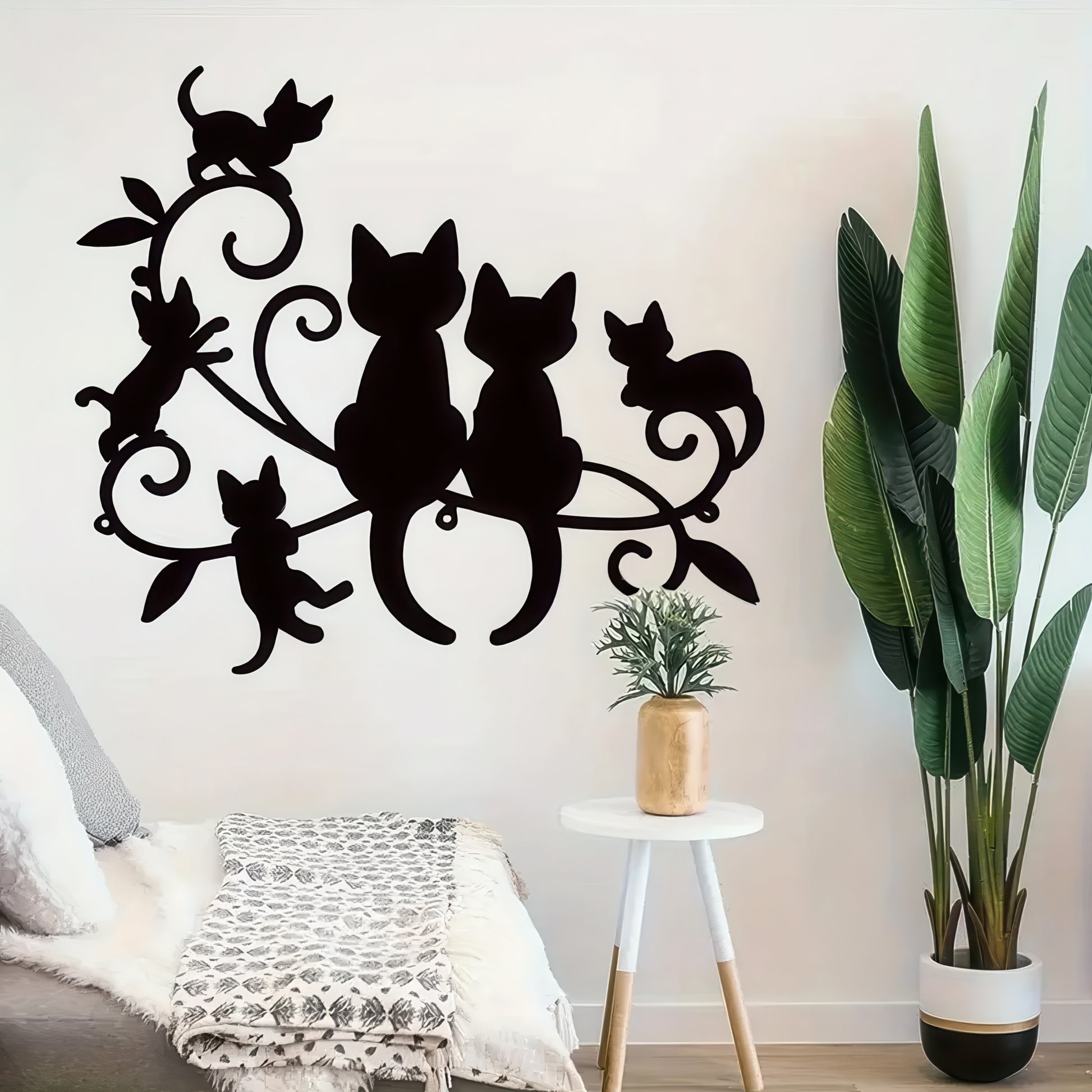 Sticker Chats Amoureux et leur Quatre Chatons Noirs sur une Branche