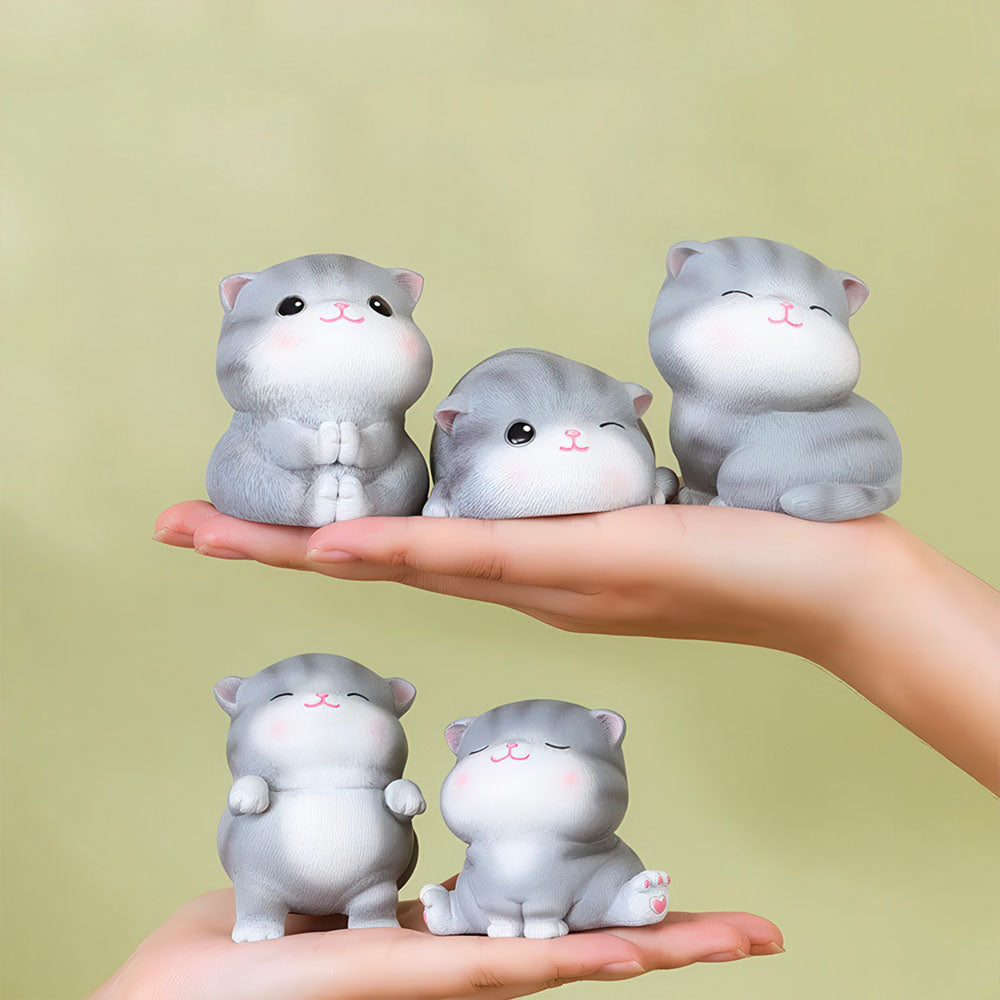 Figurines Chaton Gris et Blanc Attendrissants en Résine
