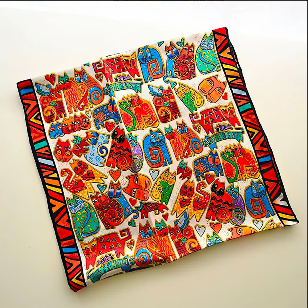 Foulard en Soie Naturelle Imprimée Chatons Style Kawaii Multicolore pour Femme