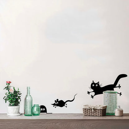 Sticker Chat et Souris Noirs dans une Course Poursuite 