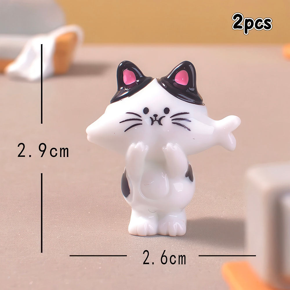 Figurine en Résine Chat Blanc et Noir Intérieur Oreilles Roses 