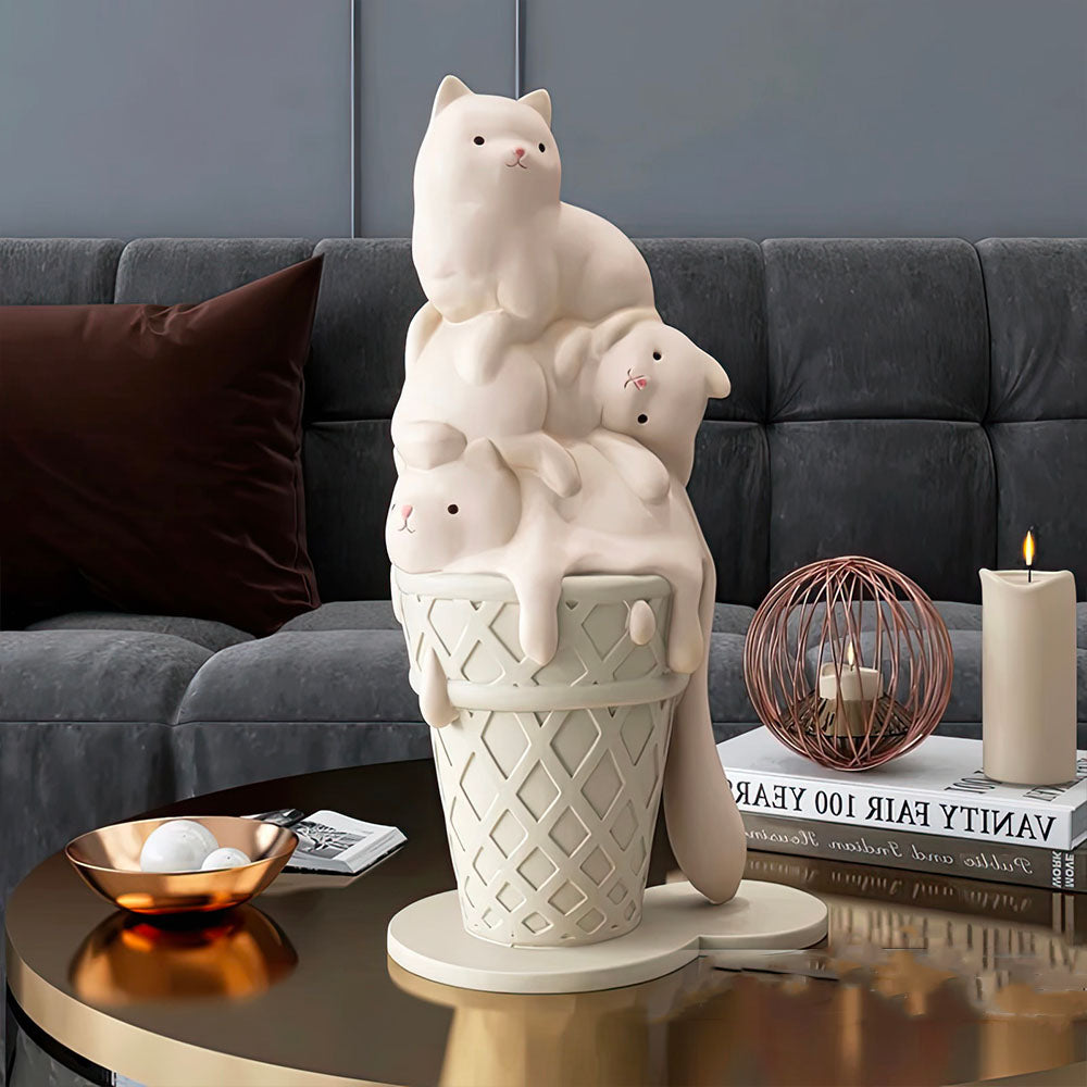 Cornet de Chats Glacés Fondants Beige Statue