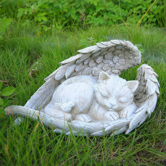 Chaton Endormi dans les Ailes d'un Ange Couleur Pierre Statue Tombale