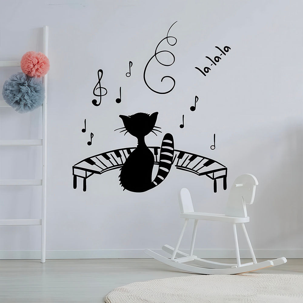 Chat Noir devant un Piano Noir et Notes Grand Autocollant 